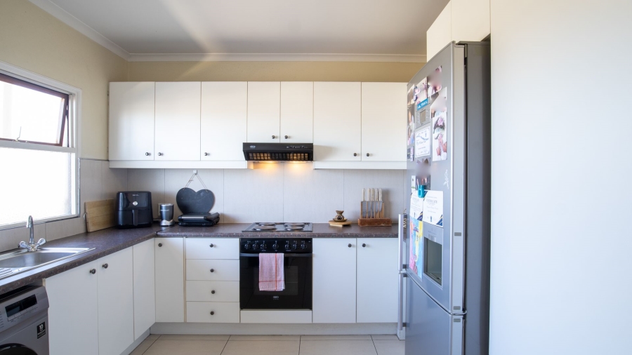 To Let 2 Bedroom Property for Rent in Claremont Western Cape